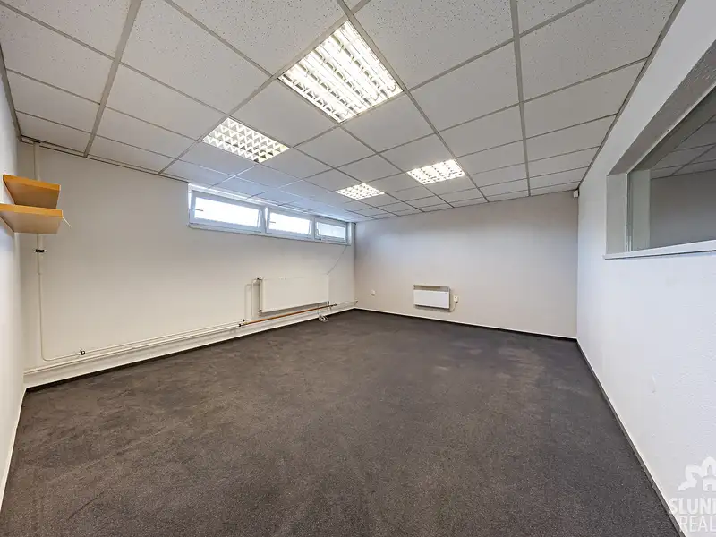 Pronájem kanceláře 28 m², Uherský Brod – náhled fotky 1