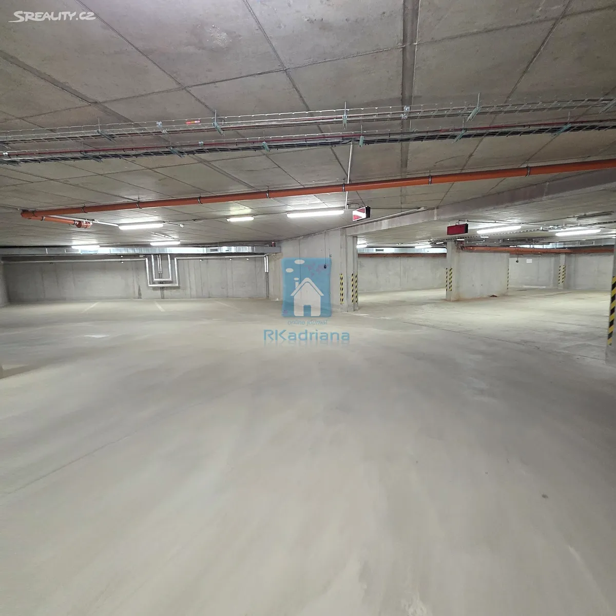 Pronájem garážového stání 15 m² – pohled 5