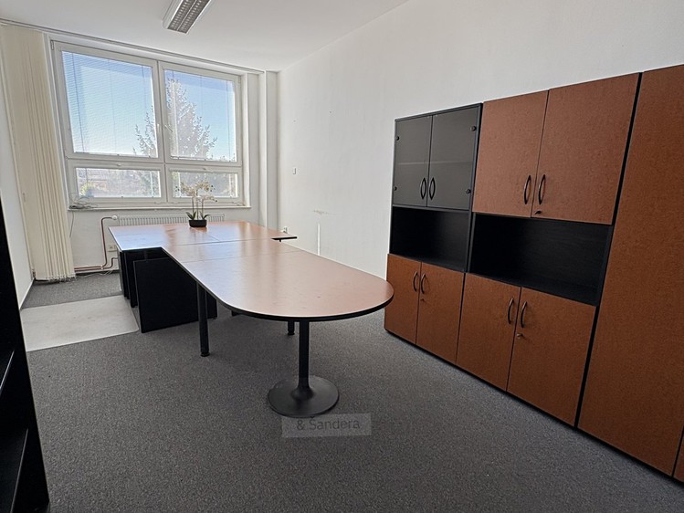 Pronájem komerčního prostoru, 35 m² (1 z 5)