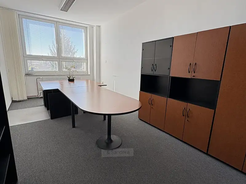 Pronájem kanceláře 35 m², České Budějovice – náhled fotky 1