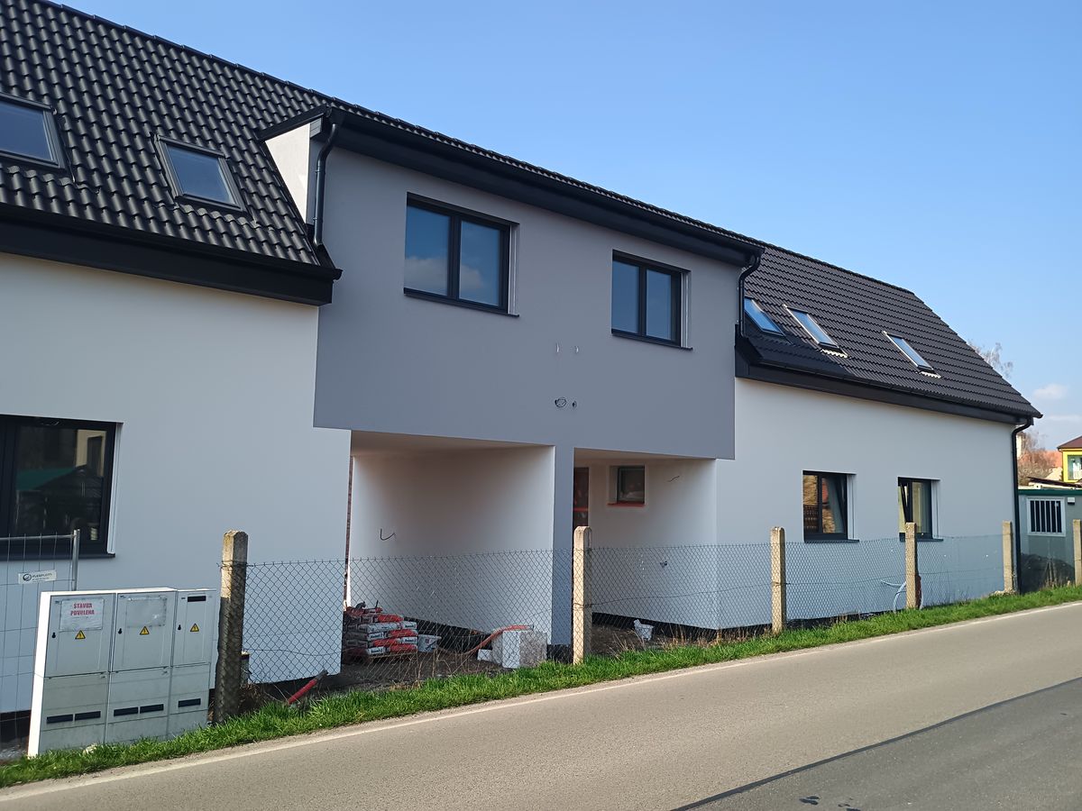 Prodej rodinného domu 115 m², pozemek 404 m² – fotografie 2