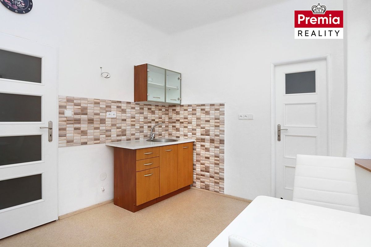 Pronájem kanceláře 70 m² – fotografie 5