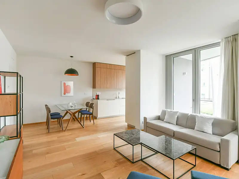 Pronájem bytu 2+kk 71 m², Praha – náhled fotky 2