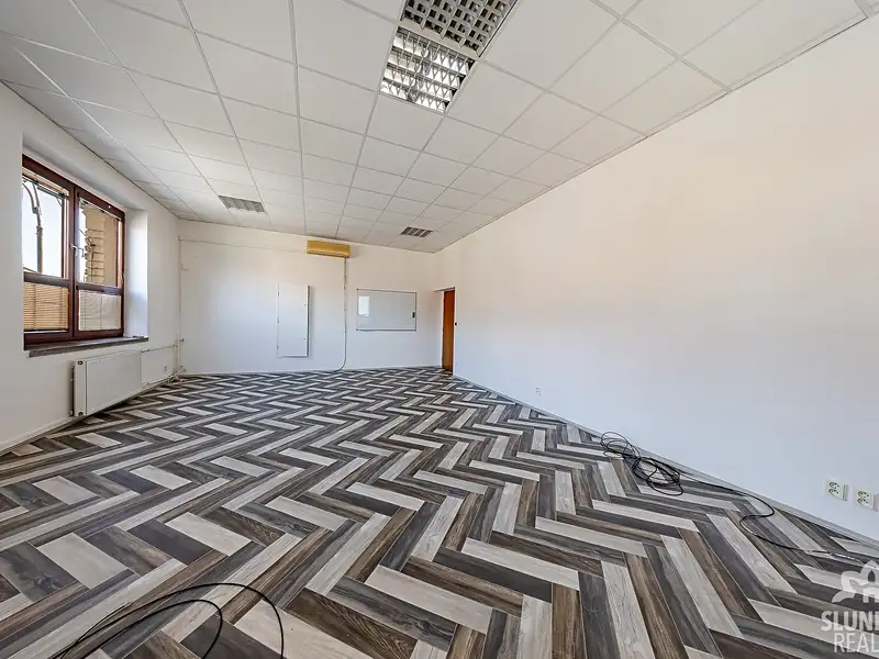 Pronájem kanceláře 40 m², Uherský Brod – náhled fotky 2