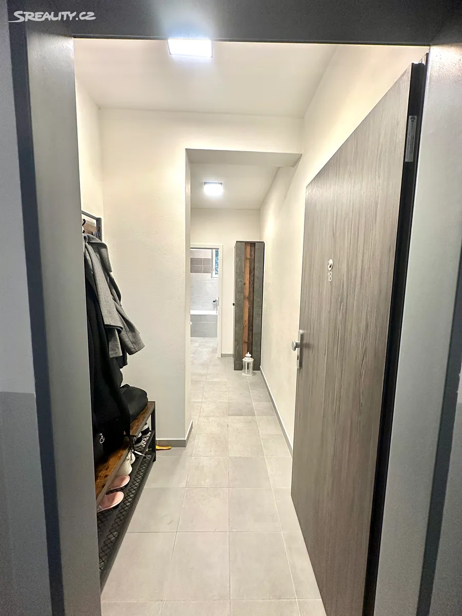 Pronájem bytu 2+kk 48 m² – pohled 4