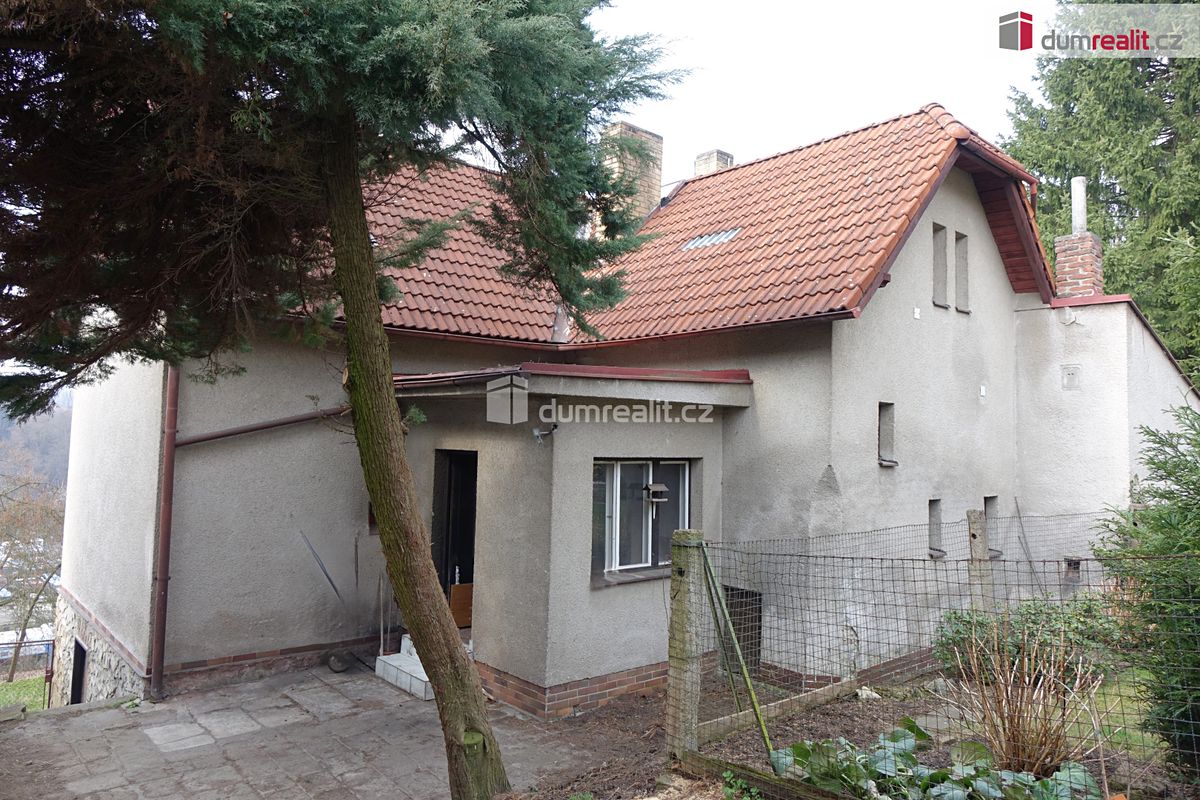 Prodej rodinného domu 150 m², pozemek 1214 m² – fotografie 2