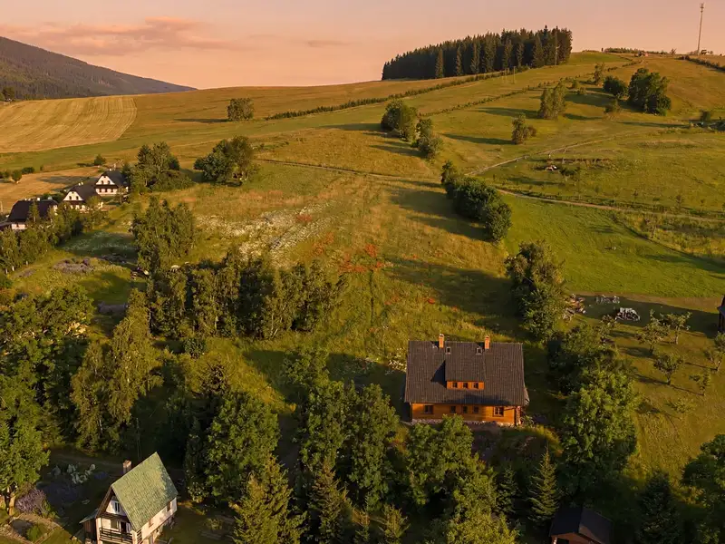 Prodej stavebního pozemku 840 m², Staré Město – náhled fotky 1