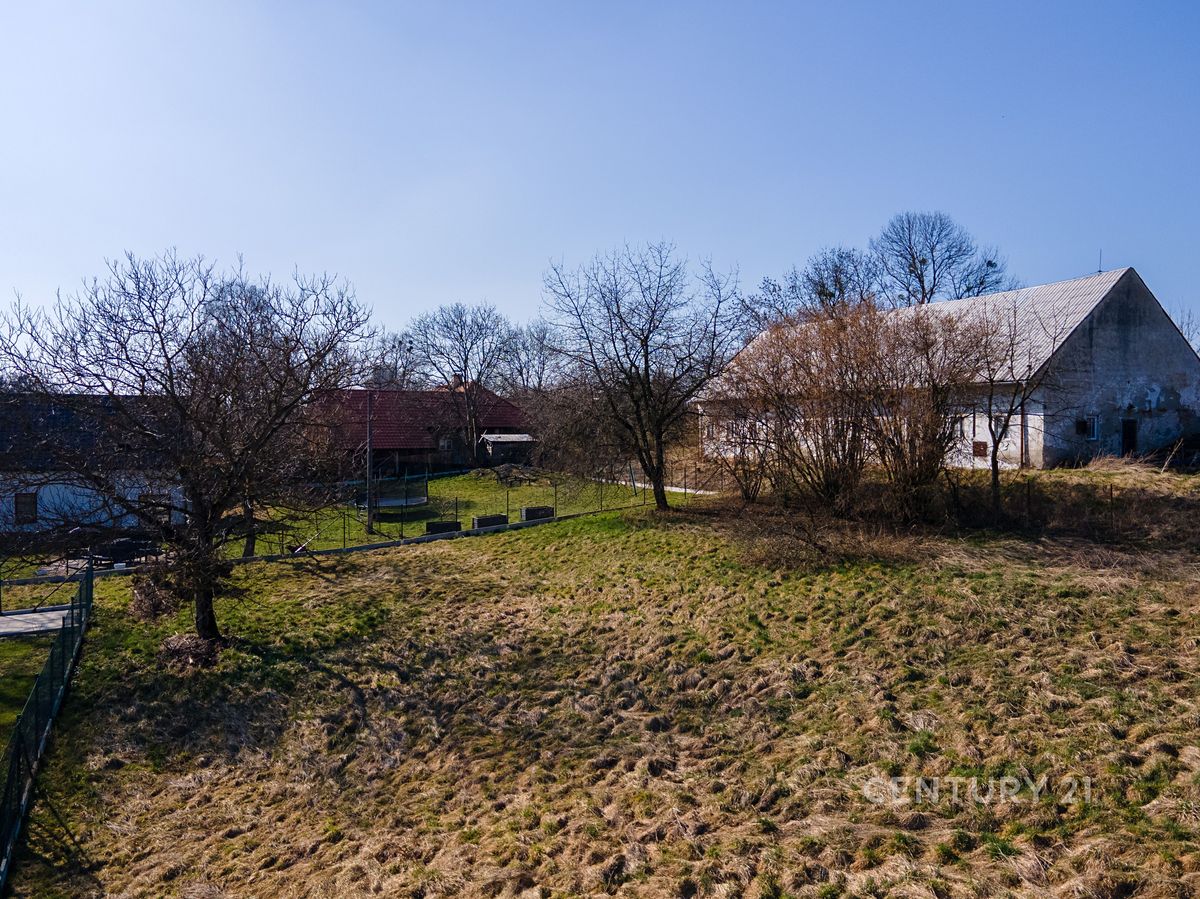 Prodej stavebního pozemku 1324 m² – fotografie 2
