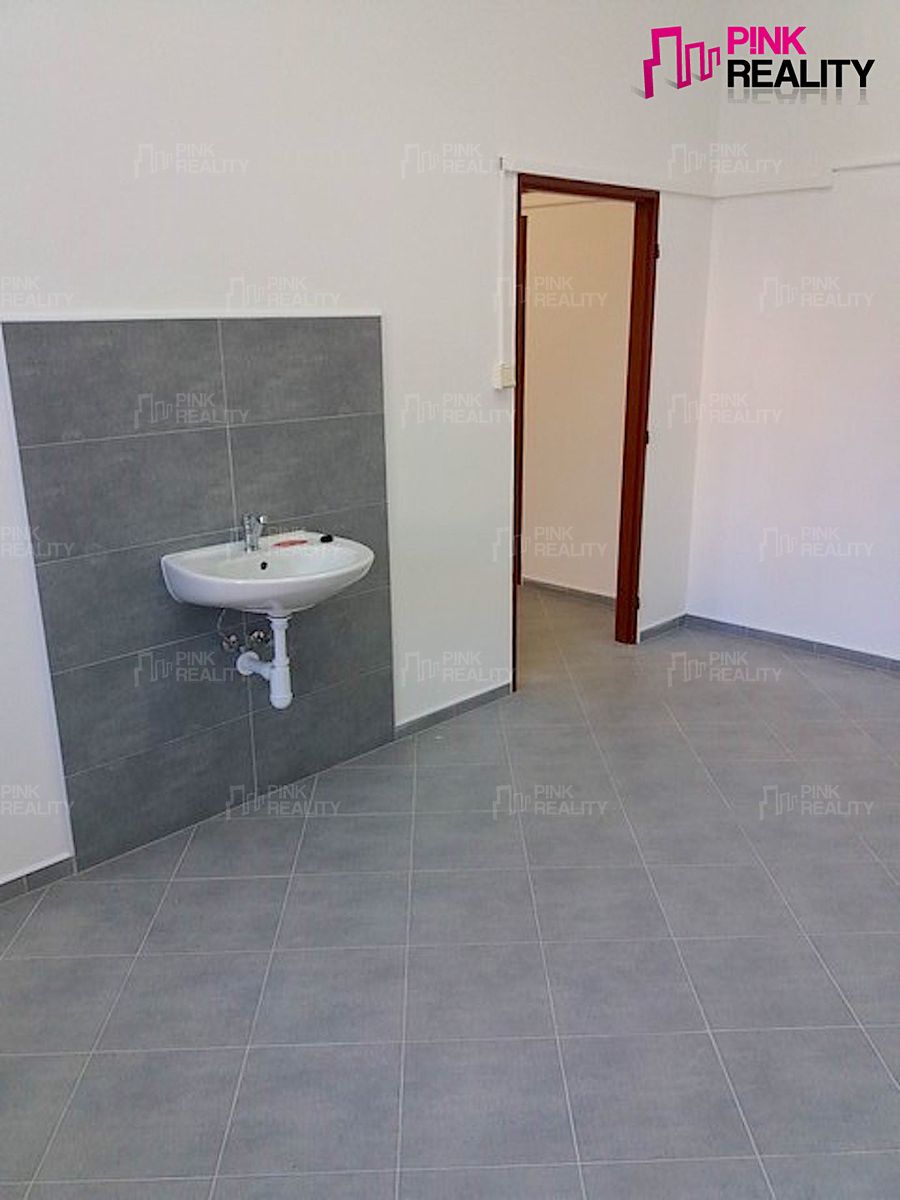 Pronájem kanceláře 15 m² – fotografie 5