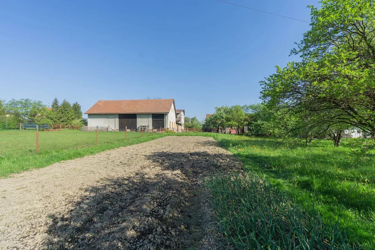 Prodej stavebního pozemku 1511 m²