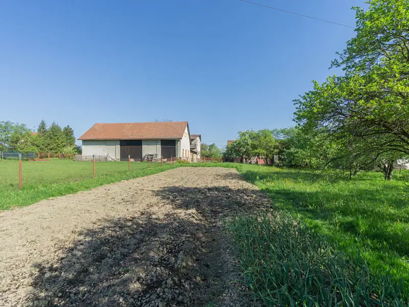 Prodej stavebního pozemku 1511 m², Bruzovice – náhled fotky 1