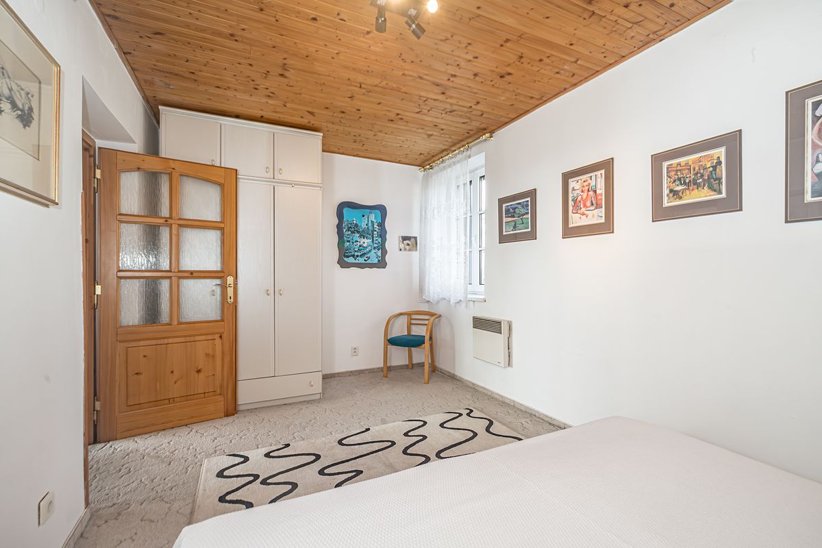 Prodej rodinného domu 350 m², pozemek 415 m² – fotografie 5