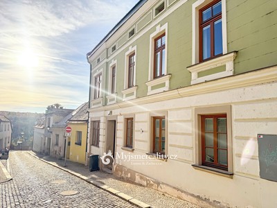 Pronájem bytu 1+kk 35 m²