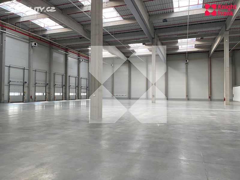 Pronájem skladového prostoru 3 359 m² – pohled 3