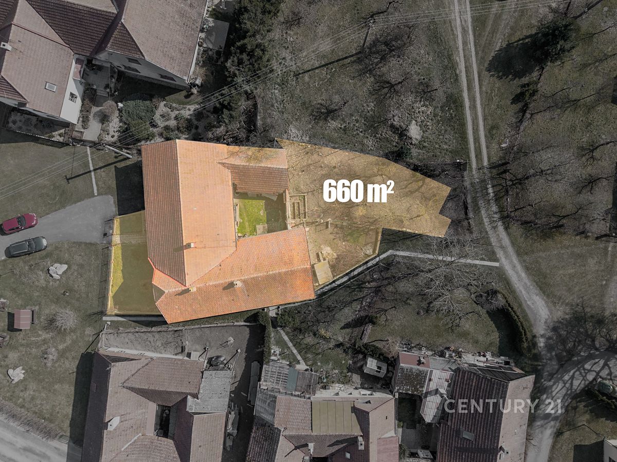 Prodej rodinného domu 136 m², pozemek 660 m² – fotografie 2