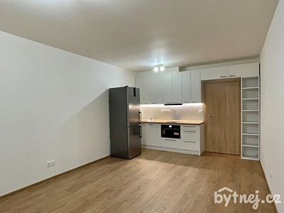 Pronájem bytu 1+kk 27 m²