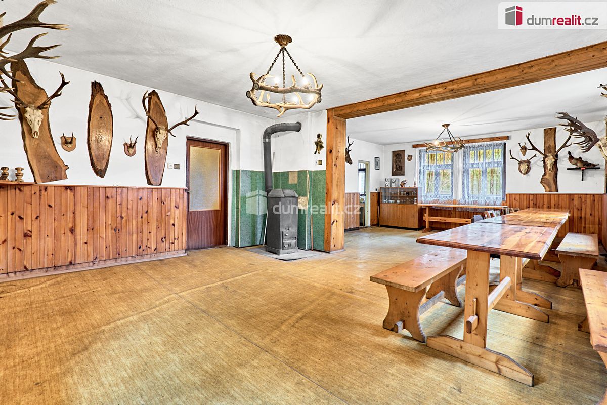 Prodej rodinného domu 168 m², pozemek 525 m² – fotografie 5