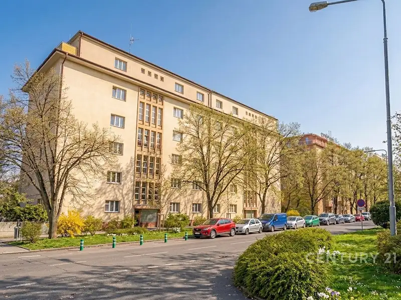 Prodej bytu 2+1 60 m², Praha – náhled fotky 1