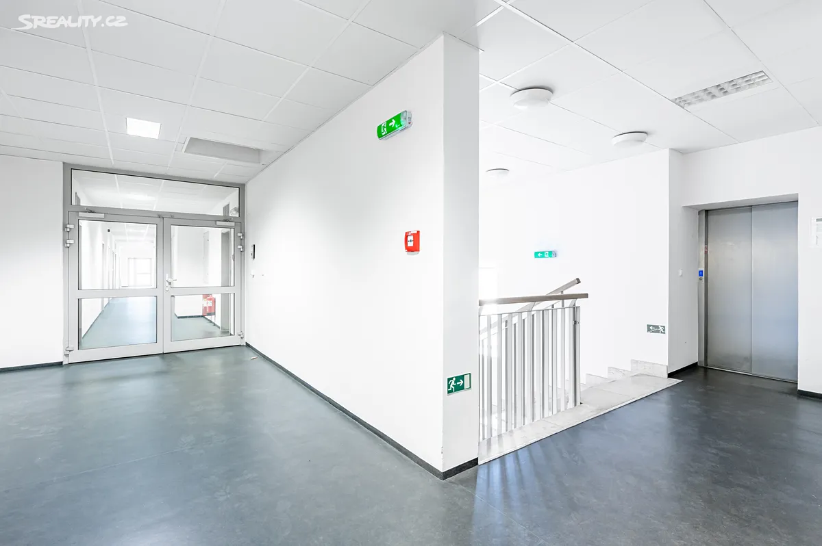 Pronájem kanceláře 1224 m² – pohled 4