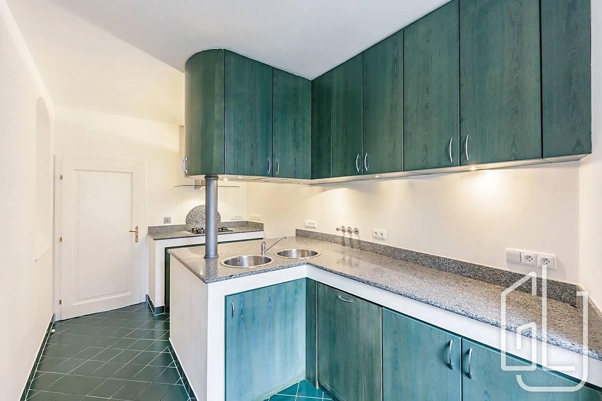 Pronájem bytu 4+1 153 m² – fotografie 3
