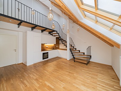 Pronájem bytu 5+kk 131 m² (Mezonet)