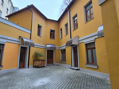 Pronájem bytu 2+1 116 m² — photo 3