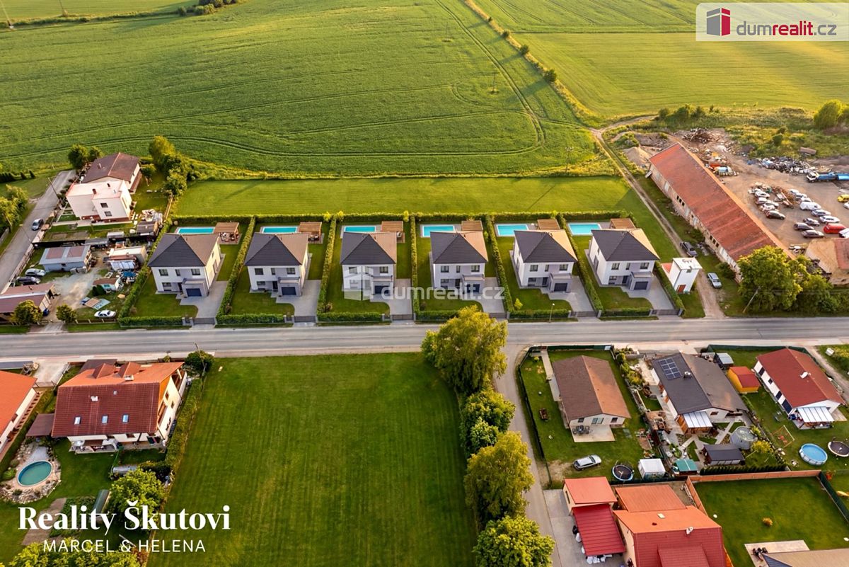 Prodej stavebního pozemku 6668 m² – fotografie 2