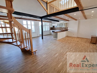 Pronájem bytu 5+kk 166 m² (Mezonet)