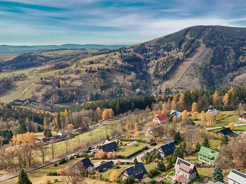 Prodej ubytovacího zařízení 350 m², Strážné – náhled fotky 2