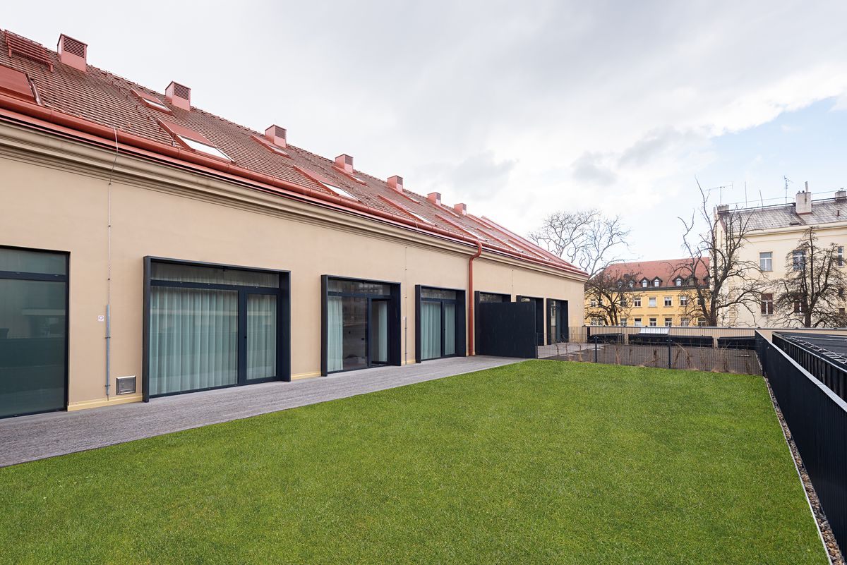 Pronájem bytu 3+kk 95 m² (Jednopodlažní)