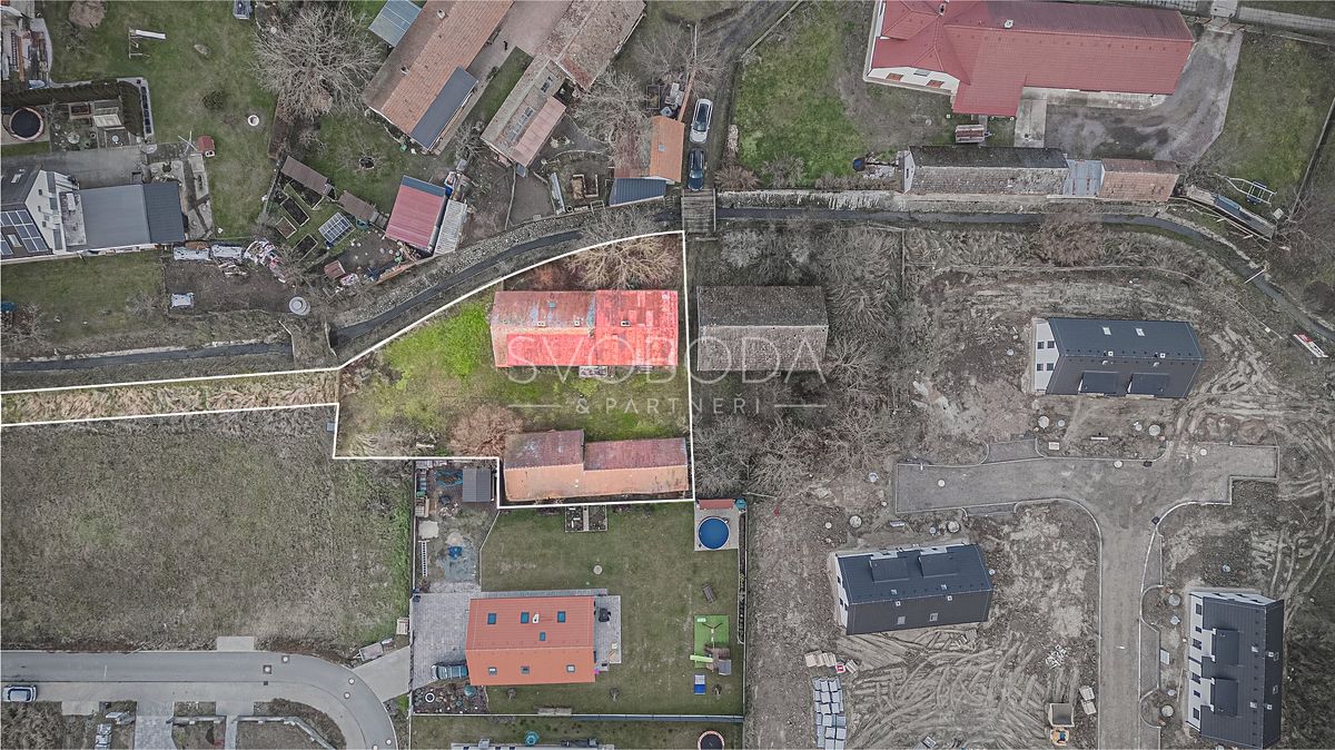 Prodej rodinného domu 223 m², pozemek 1635 m² – fotografie 4