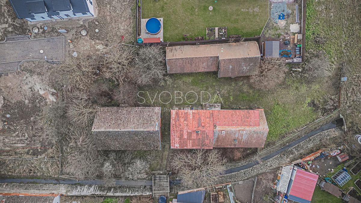 Prodej rodinného domu 223 m², pozemek 1635 m² – fotografie 2