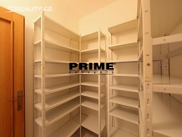 Pronájem rodinného domu 340 m², pozemek 1197 m² – další