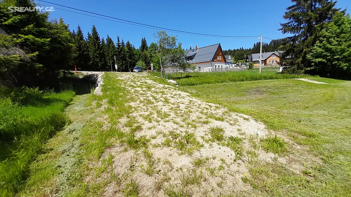Prodej stavebního pozemku 2313 m² – pohled 6