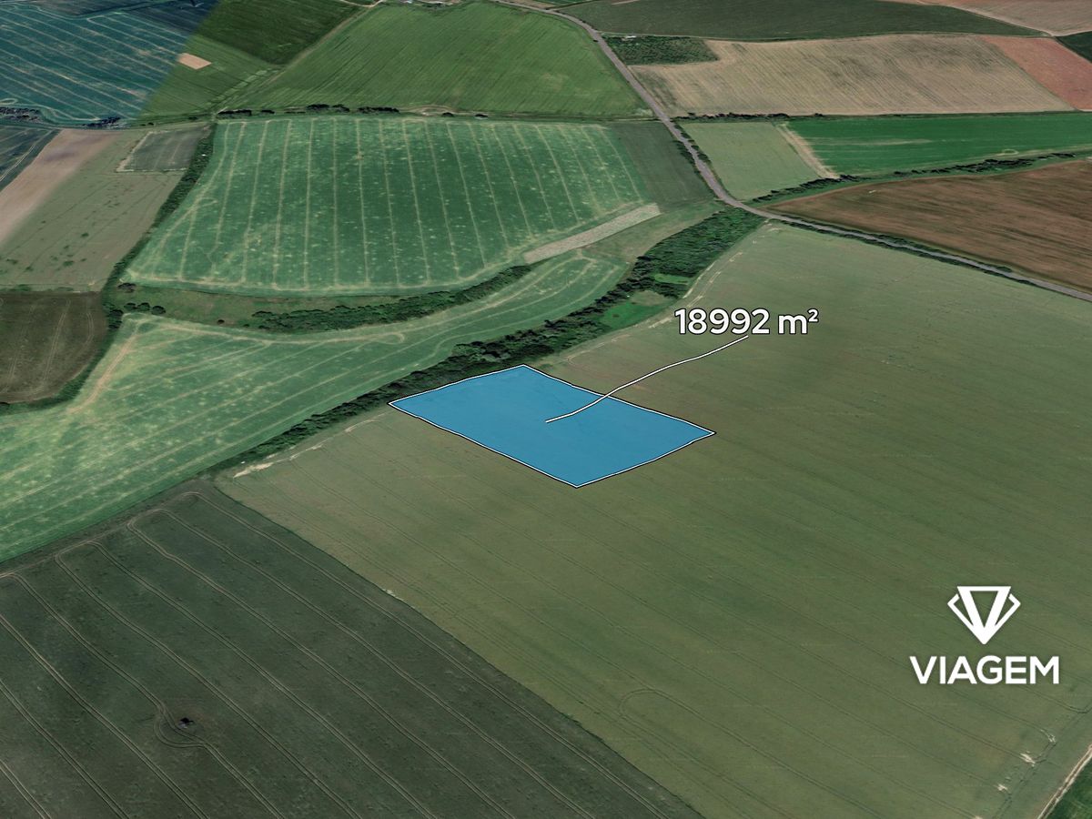Prodej pole 18992 m²