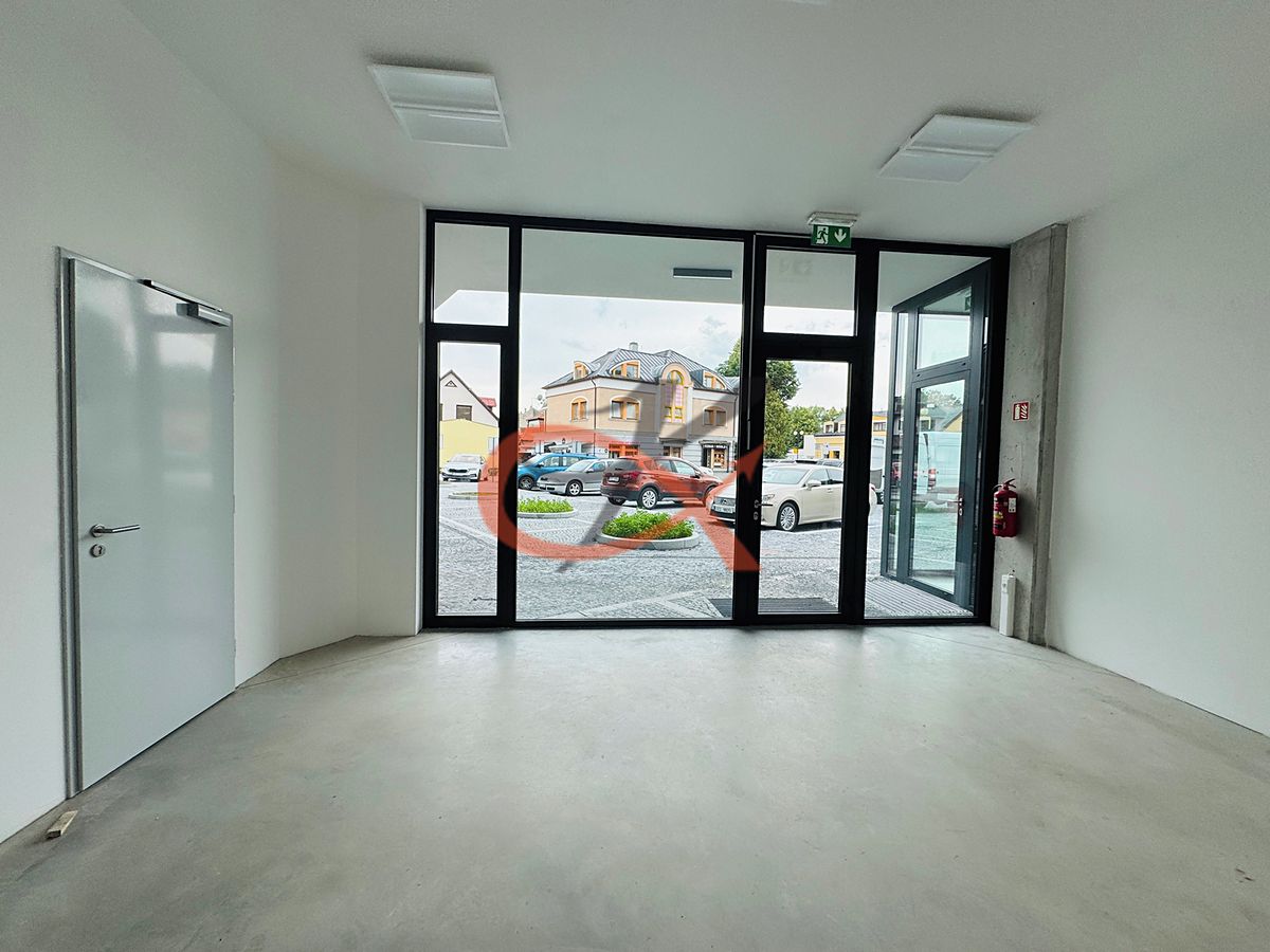 Pronájem obchodního prostoru 52 m² – fotografie 3