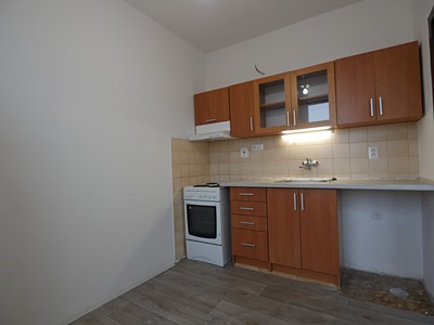 Pronájem bytu 2+1 40 m² (Jednopodlažní)