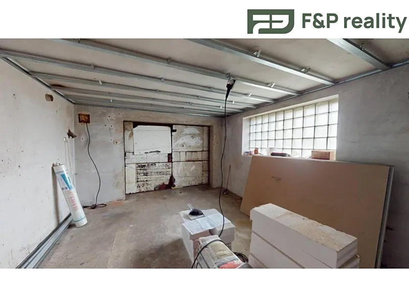 Prodej bytu/ateliér 3+1, 62 m2  s předzahrádkou, Beroun