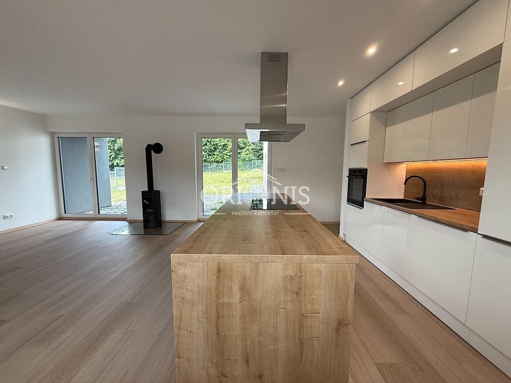 Prodej rodinného domu 124 m², pozemek 1030 m² – fotografie 4