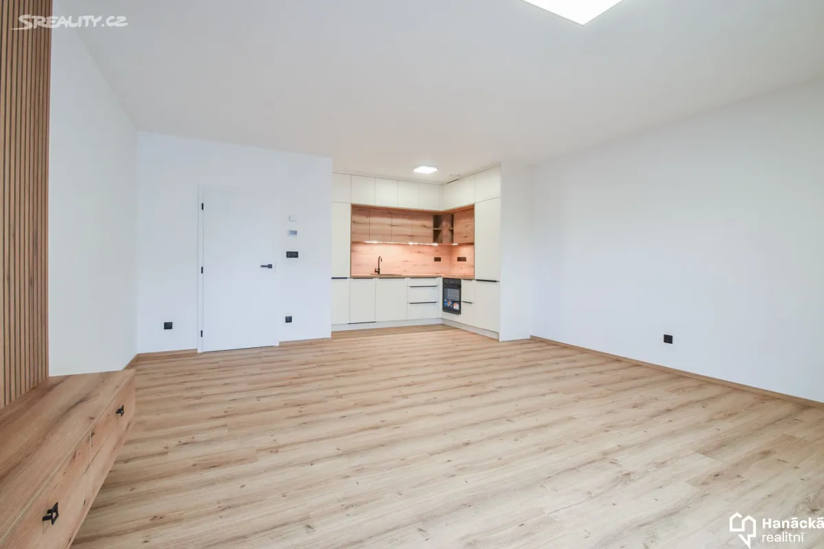 Pronájem bytu 2+kk 62 m²