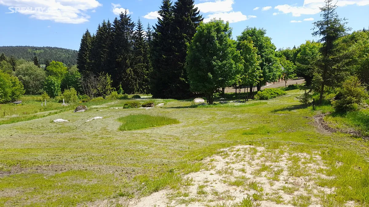 Prodej stavebního pozemku 2313 m² – pohled 5