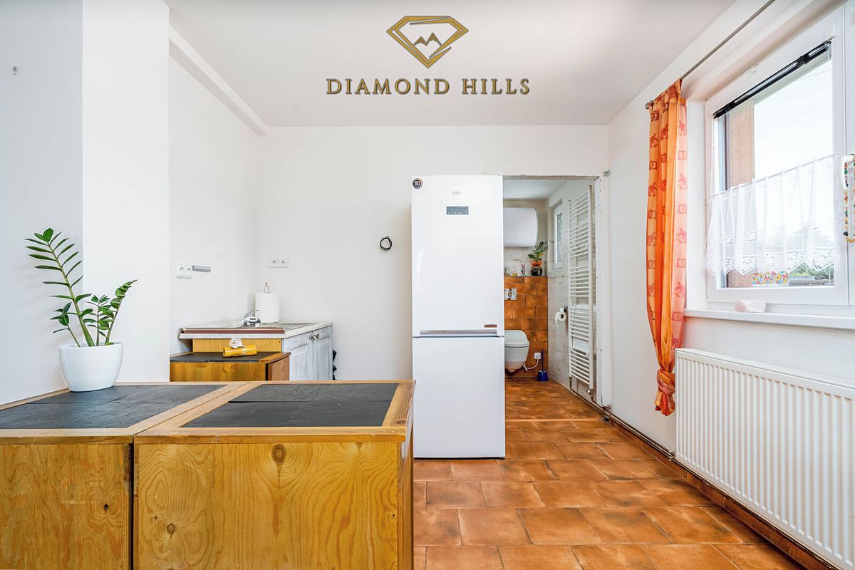 Prodej rodinného domu 158 m², pozemek 1545 m² – fotografie 2