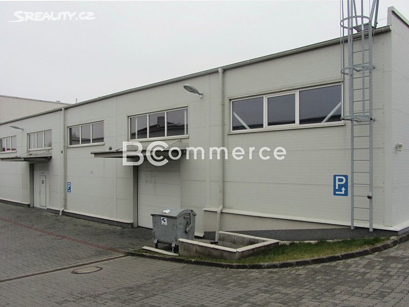 Pronájem skladového prostoru 825 m², okres Brno-město