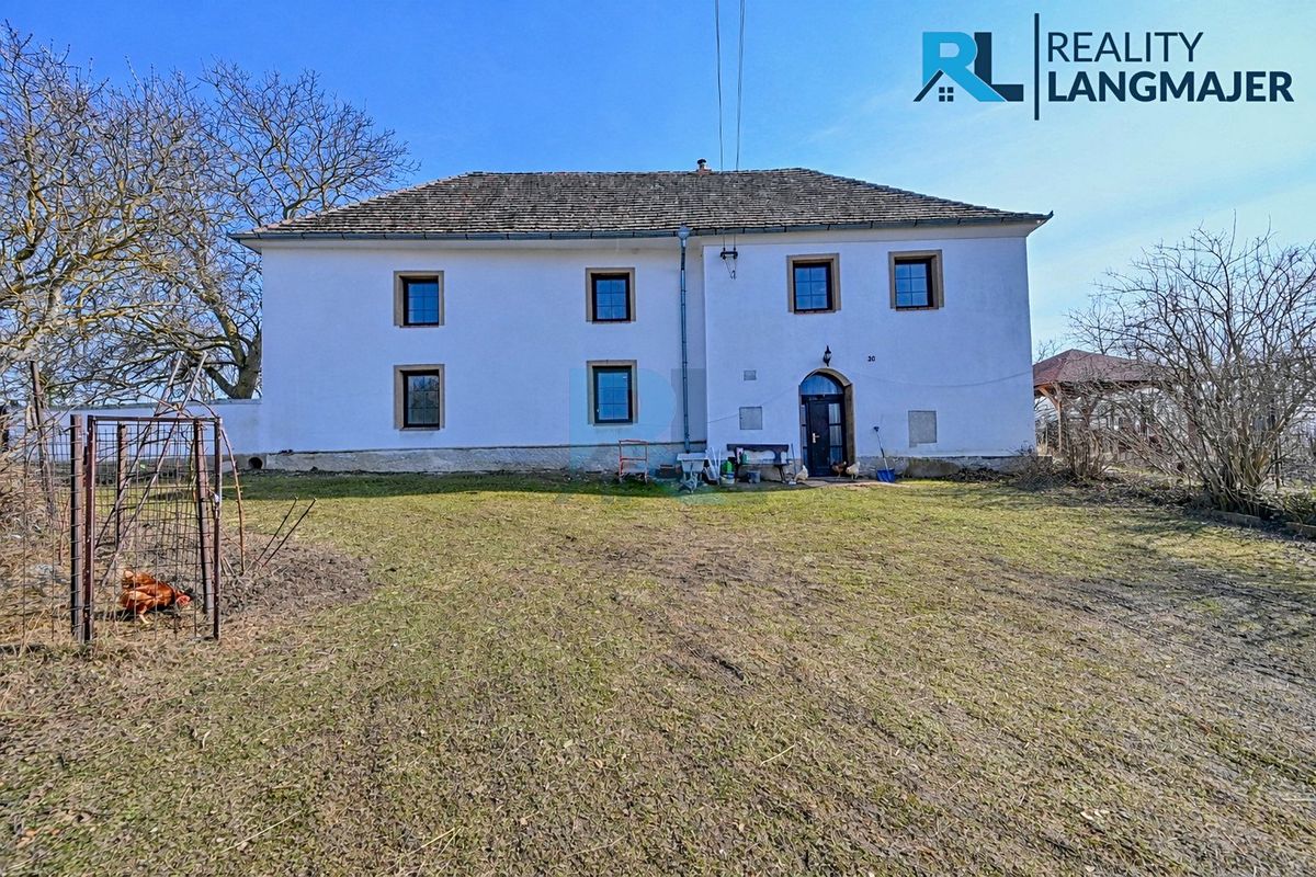 Prodej vícegeneračního domu 410 m², pozemek 34120 m²
