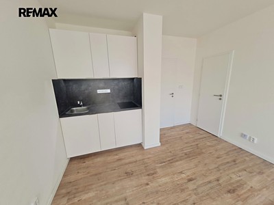 Pronájem bytu 1+kk 28 m²