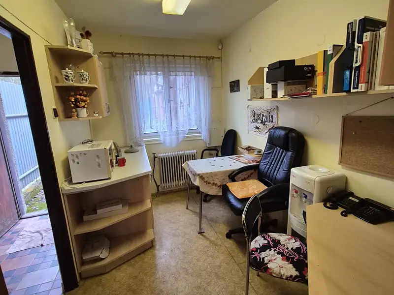 Pronájem výrobní haly, prostoru 150 m², Holoubkov – náhled fotky 2