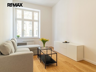 Pronájem bytu 2+kk 55 m² (Jednopodlažní)