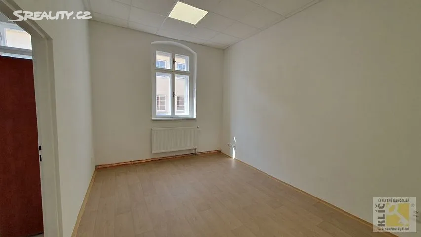 Pronájem kanceláře 100 m² – další