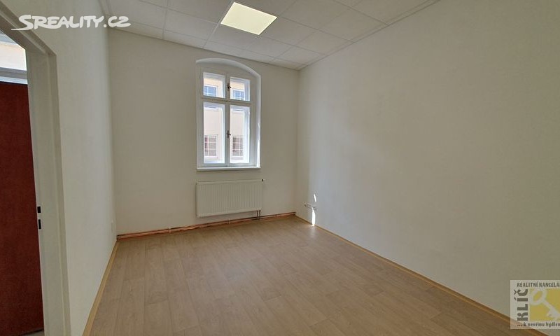 Pronájem kanceláře 100 m² – další