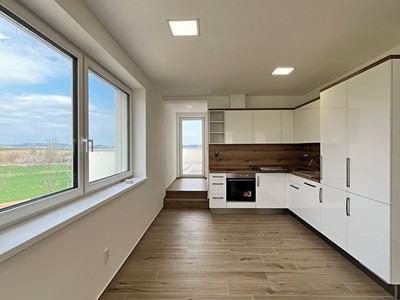 Pronájem bytu 4+kk 108 m²